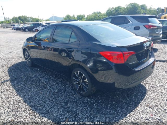 Photo 2 VIN: 2T1BURHE4JC010975 - TOYOTA COROLLA 