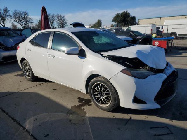 Photo 3 VIN: 2T1BURHE4JC012760 - TOYOTA COROLLA L 