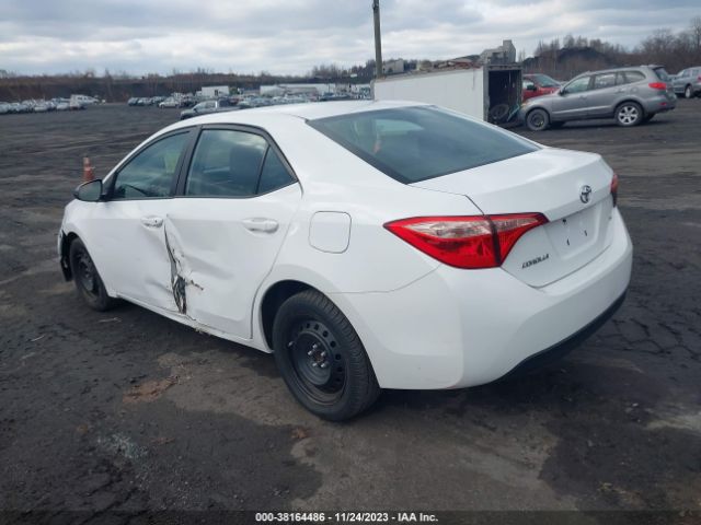 Photo 2 VIN: 2T1BURHE4JC053146 - TOYOTA COROLLA 