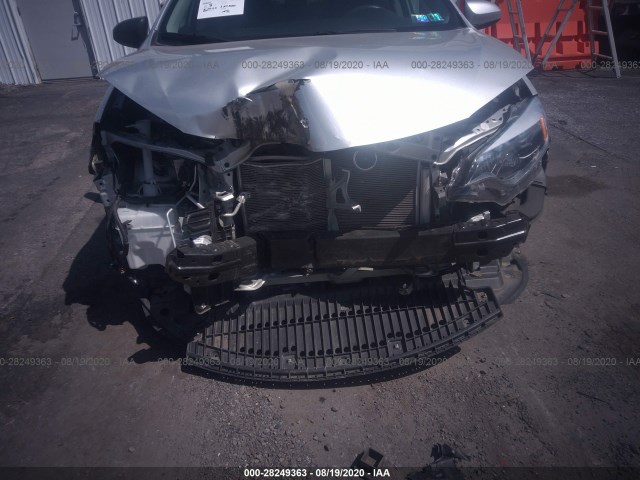 Photo 5 VIN: 2T1BURHE5FC275069 - TOYOTA COROLLA 