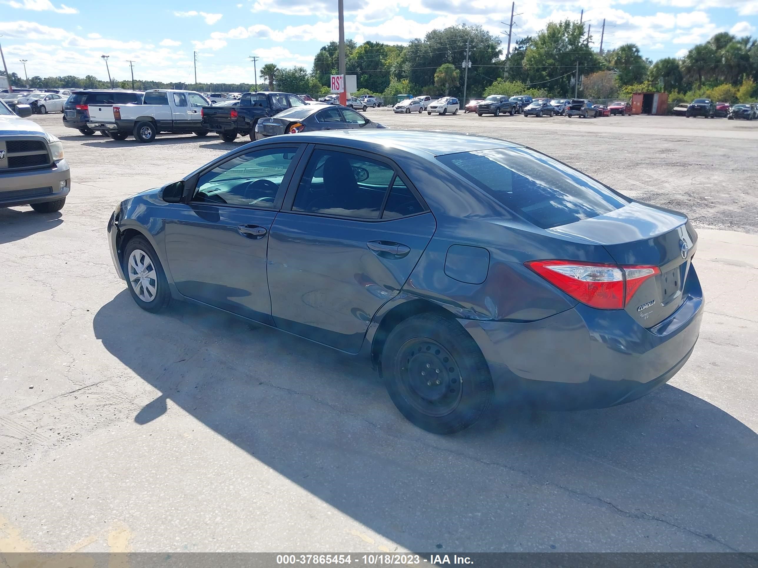 Photo 2 VIN: 2T1BURHE5FC455765 - TOYOTA COROLLA 