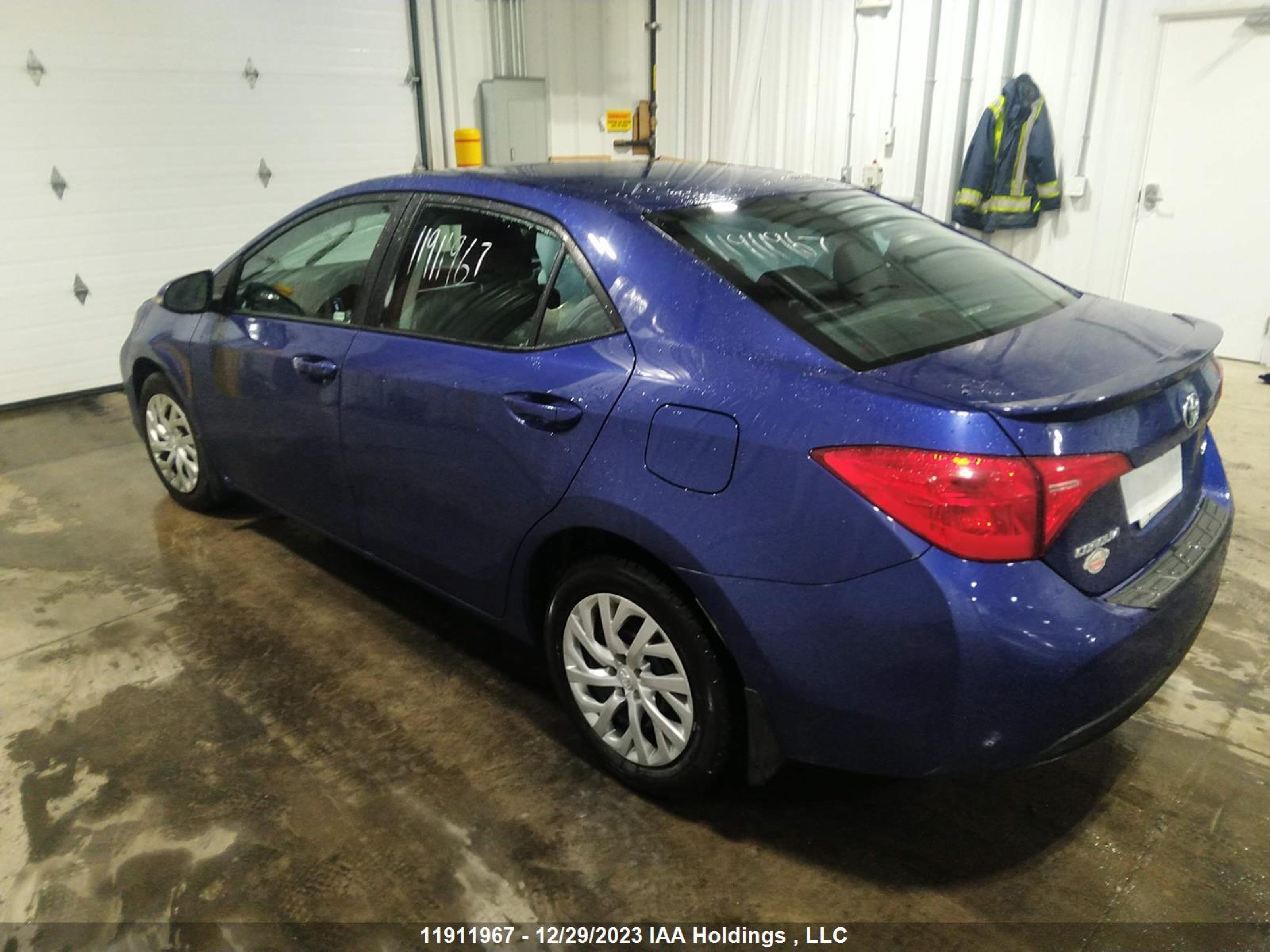 Photo 2 VIN: 2T1BURHE5HC815913 - TOYOTA COROLLA 