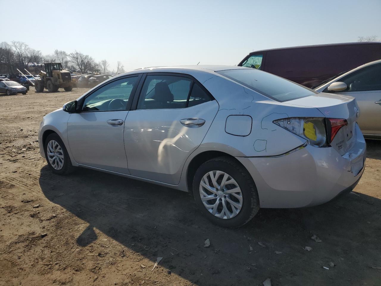 Photo 1 VIN: 2T1BURHE5JC008409 - TOYOTA COROLLA 