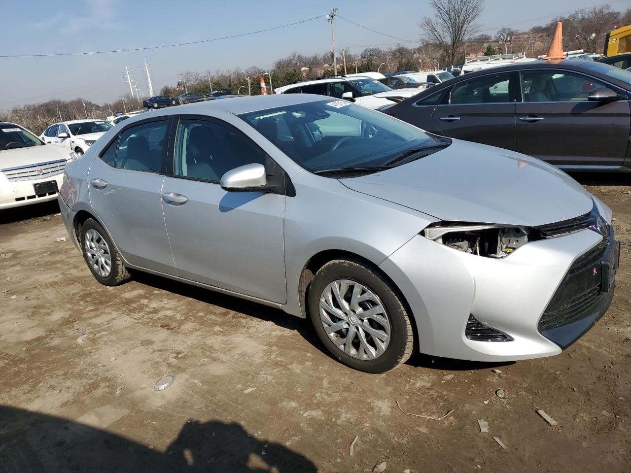 Photo 3 VIN: 2T1BURHE5JC008409 - TOYOTA COROLLA 