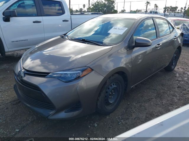 Photo 1 VIN: 2T1BURHE5JC032631 - TOYOTA COROLLA 