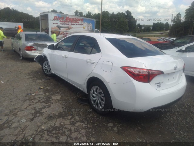 Photo 2 VIN: 2T1BURHE5JC057075 - TOYOTA COROLLA 