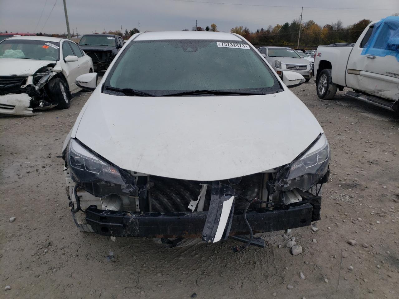 Photo 4 VIN: 2T1BURHE5JC057397 - TOYOTA COROLLA 