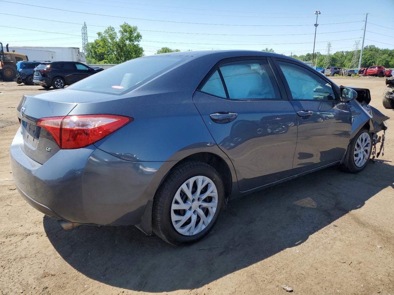 Photo 2 VIN: 2T1BURHE5JC093638 - TOYOTA COROLLA 