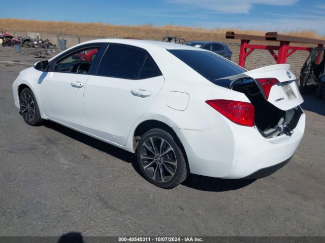 Photo 2 VIN: 2T1BURHE5JC121793 - TOYOTA COROLLA 