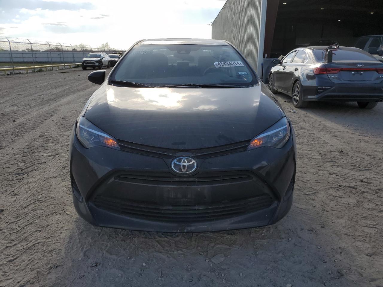 Photo 4 VIN: 2T1BURHE5KC156951 - TOYOTA COROLLA 