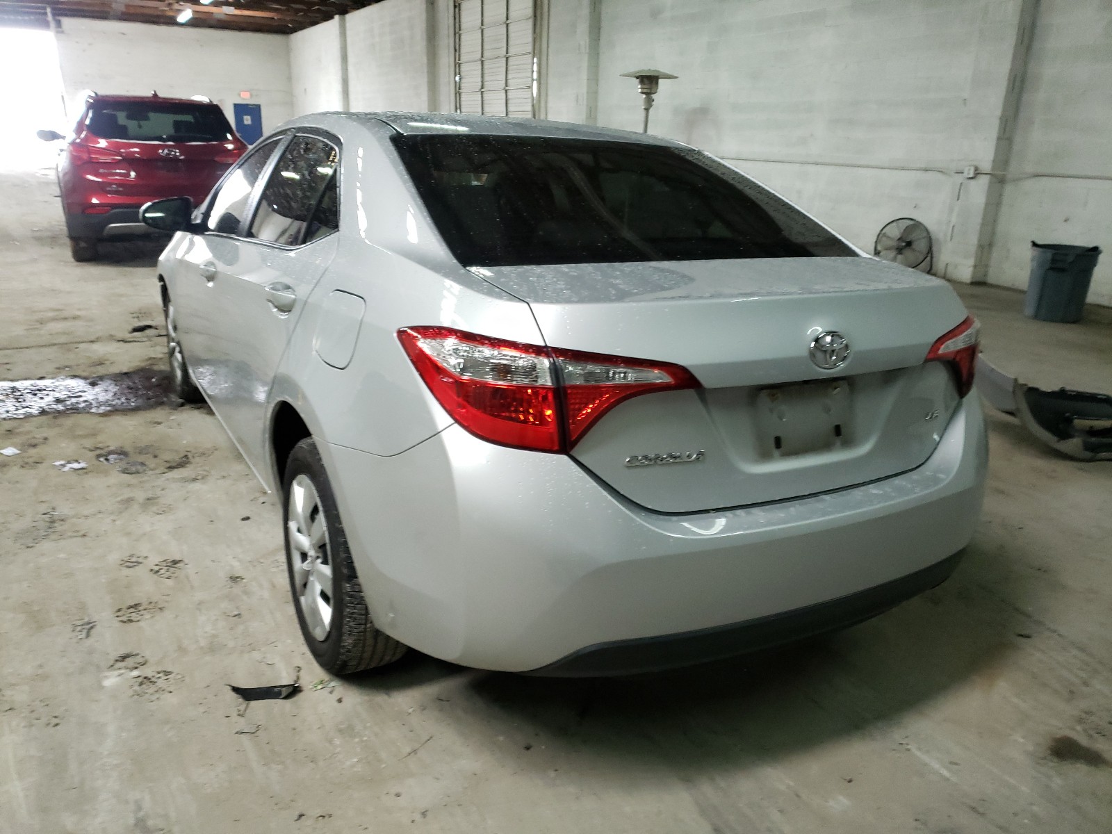 Photo 2 VIN: 2T1BURHE6FC336865 - TOYOTA COROLLA L 