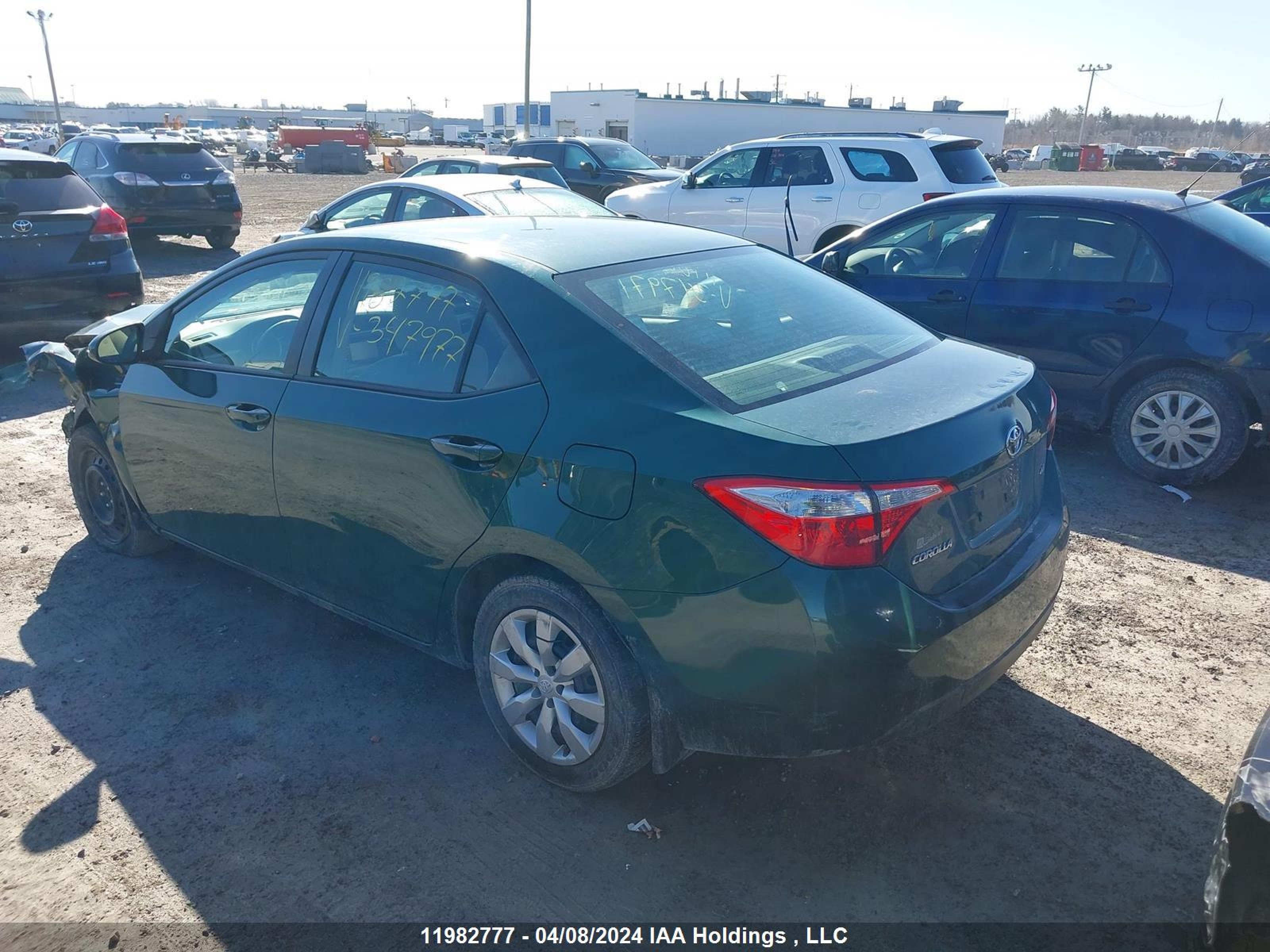 Photo 2 VIN: 2T1BURHE6FC347977 - TOYOTA COROLLA 