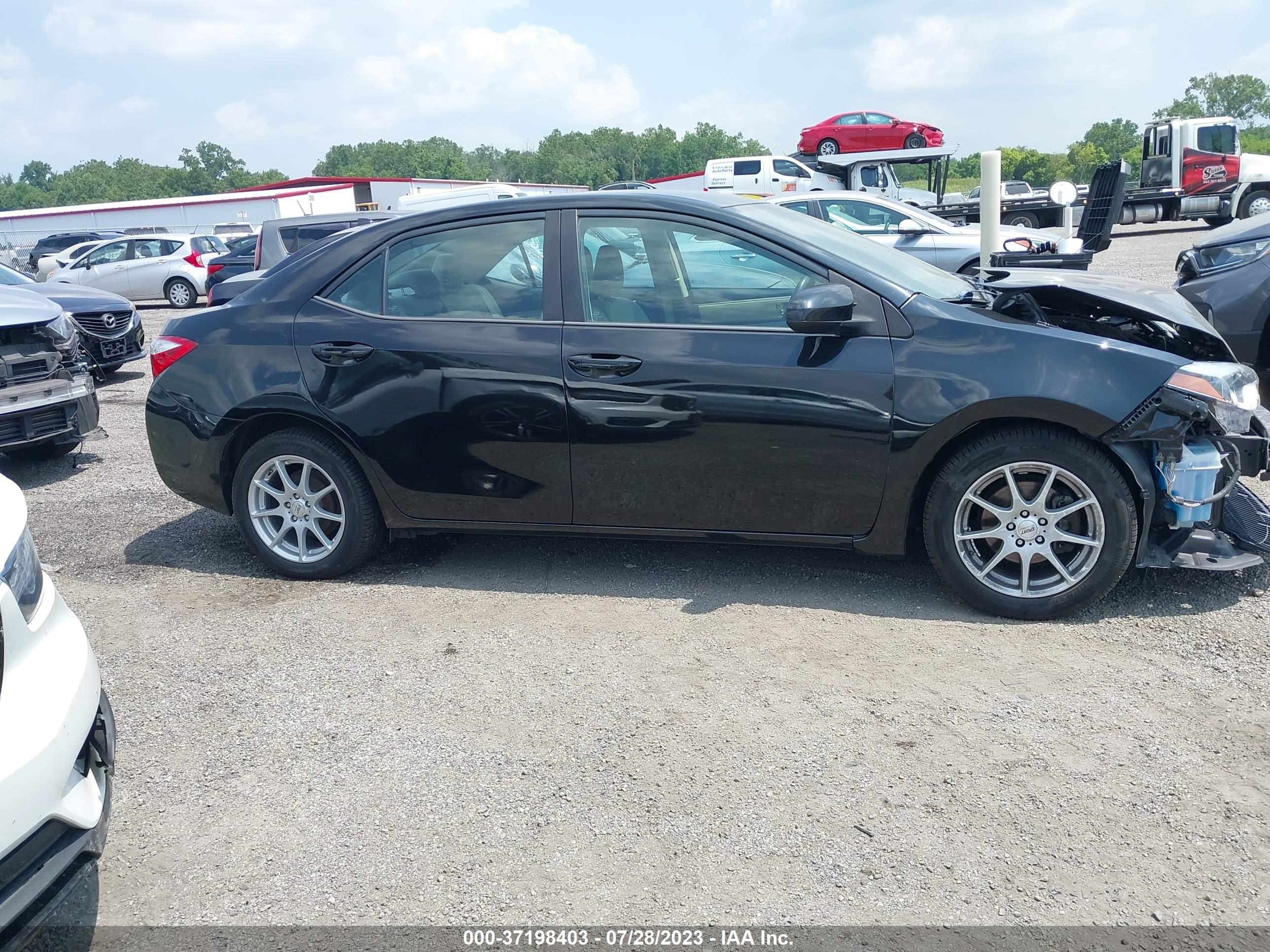 Photo 12 VIN: 2T1BURHE6FC450817 - TOYOTA COROLLA 