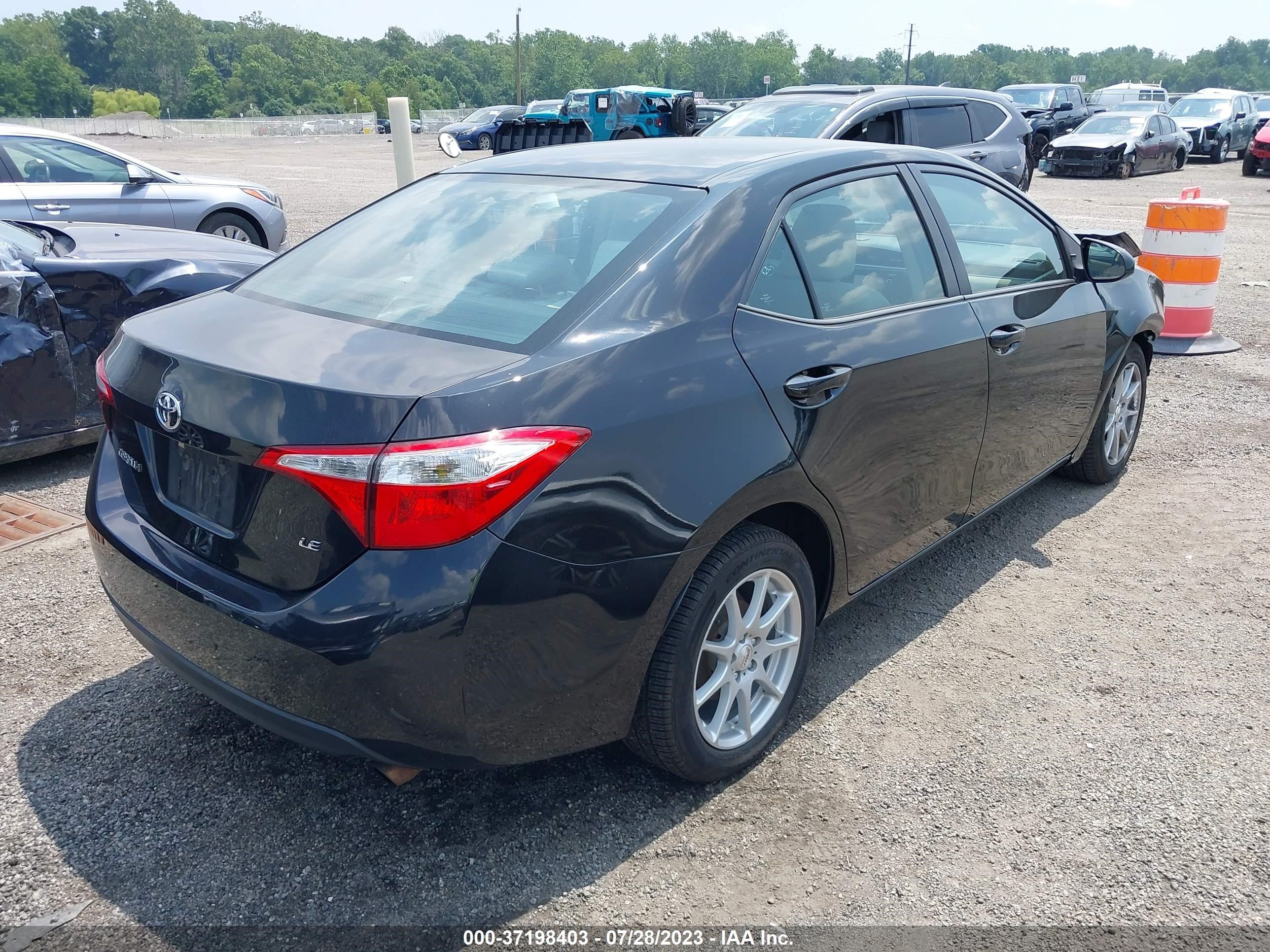 Photo 3 VIN: 2T1BURHE6FC450817 - TOYOTA COROLLA 