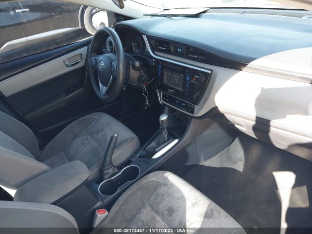 Photo 4 VIN: 2T1BURHE6HC773199 - TOYOTA COROLLA 