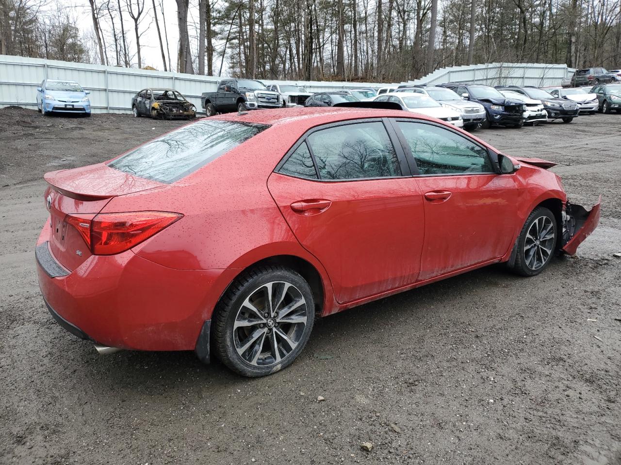 Photo 2 VIN: 2T1BURHE6JC010847 - TOYOTA COROLLA 