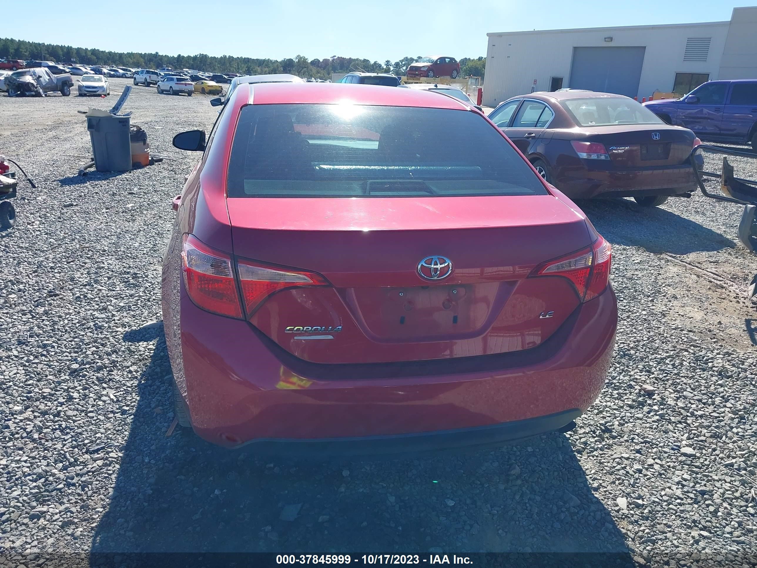 Photo 15 VIN: 2T1BURHE6JC022724 - TOYOTA COROLLA 