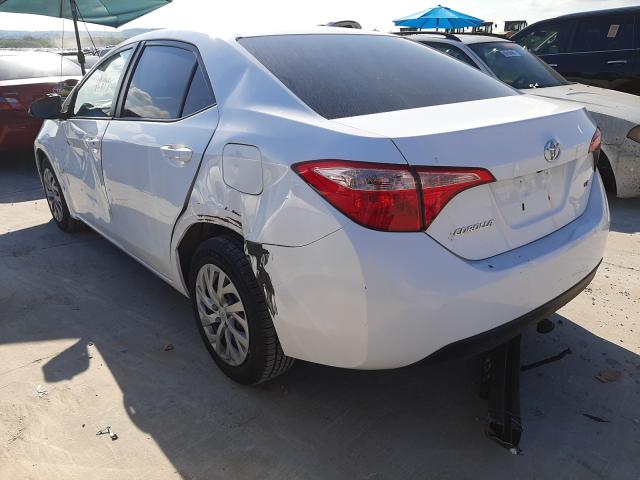 Photo 2 VIN: 2T1BURHE6JC060051 - TOYOTA COROLLA L 