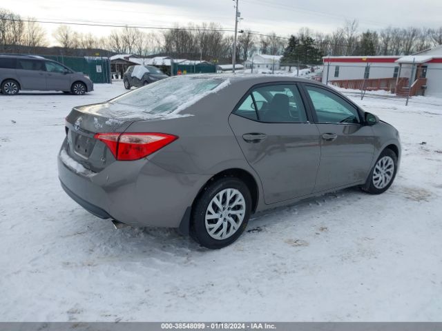 Photo 3 VIN: 2T1BURHE6JC115453 - TOYOTA COROLLA 