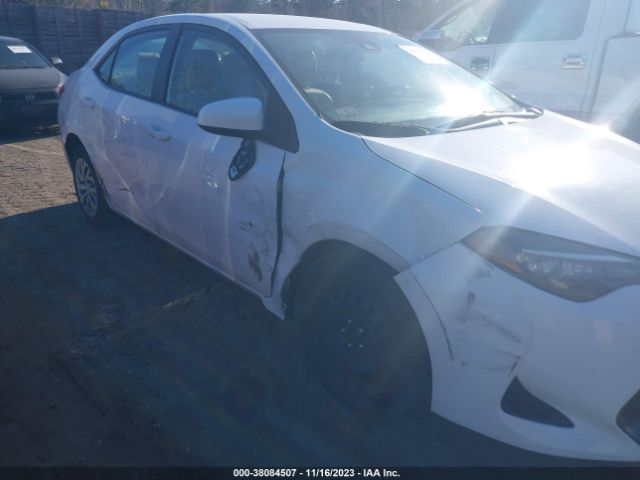 Photo 5 VIN: 2T1BURHE6JC123956 - TOYOTA COROLLA 