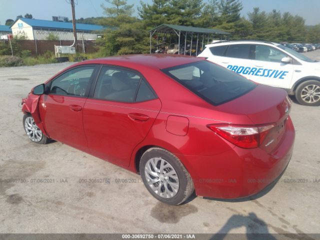 Photo 2 VIN: 2T1BURHE6JC992590 - TOYOTA COROLLA 