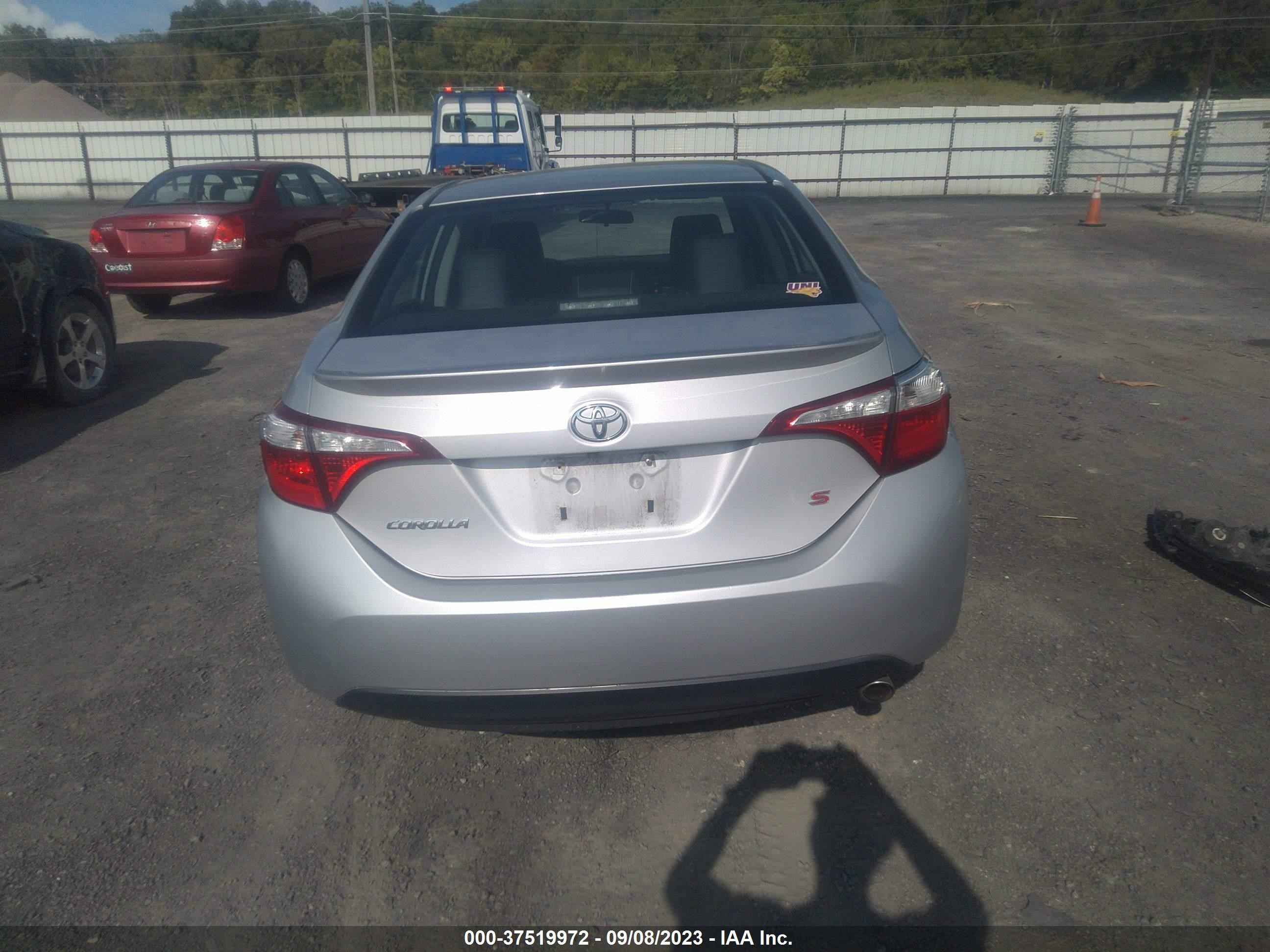 Photo 15 VIN: 2T1BURHE7FC268544 - TOYOTA COROLLA 