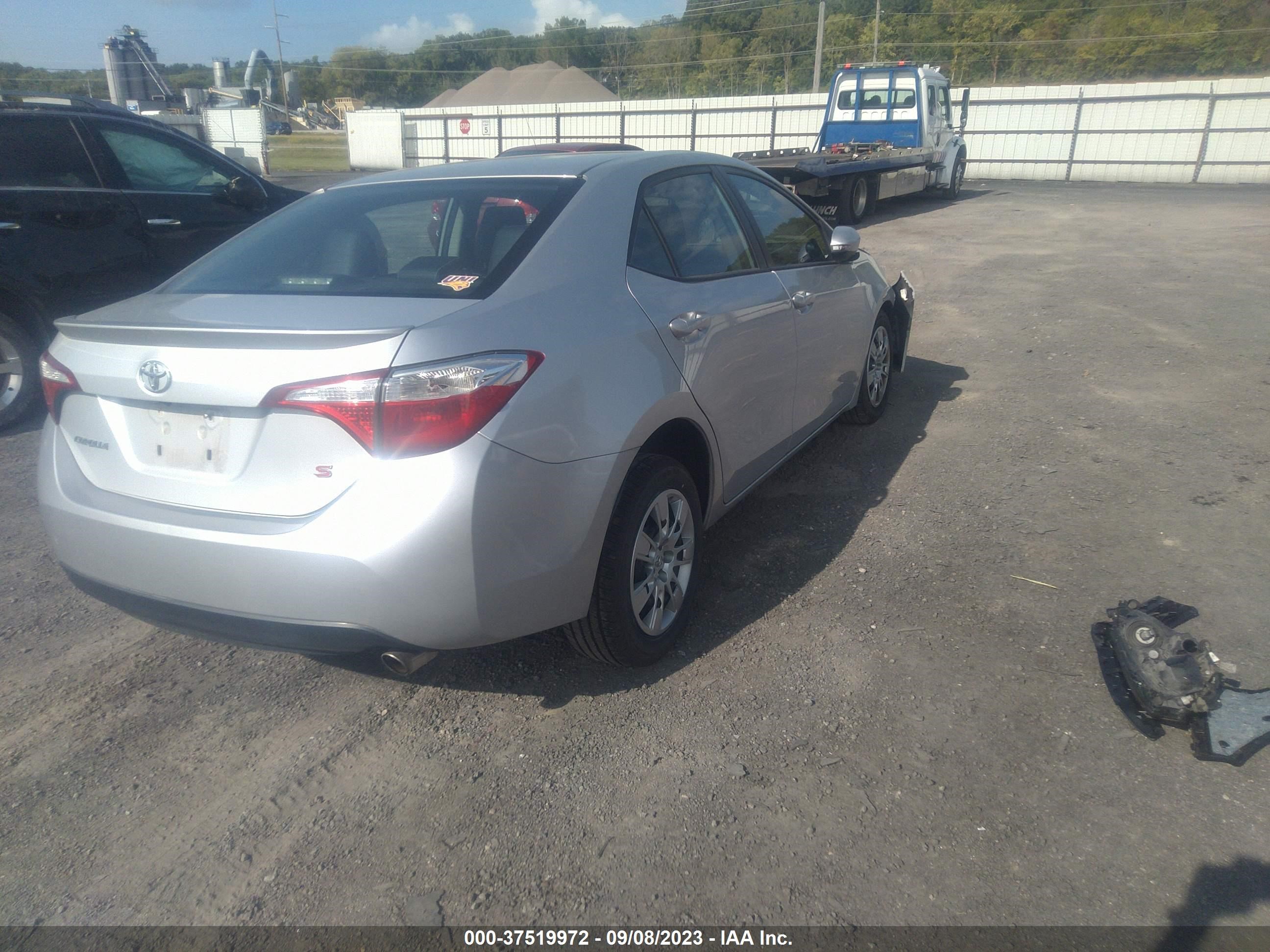 Photo 3 VIN: 2T1BURHE7FC268544 - TOYOTA COROLLA 