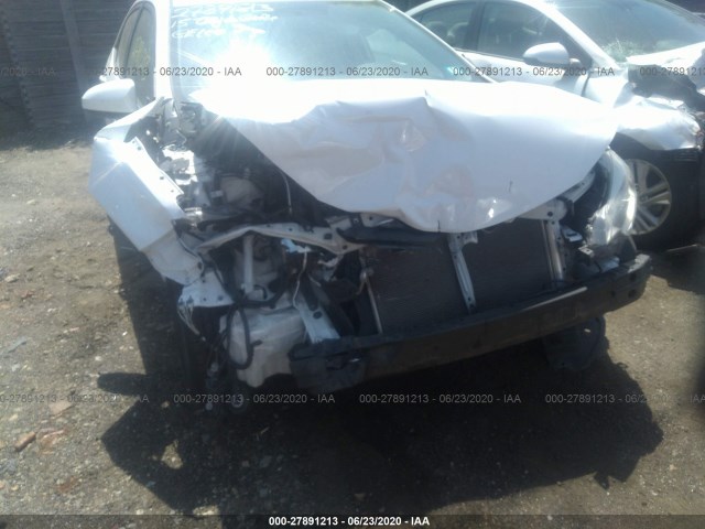 Photo 5 VIN: 2T1BURHE7FC296201 - TOYOTA COROLLA 