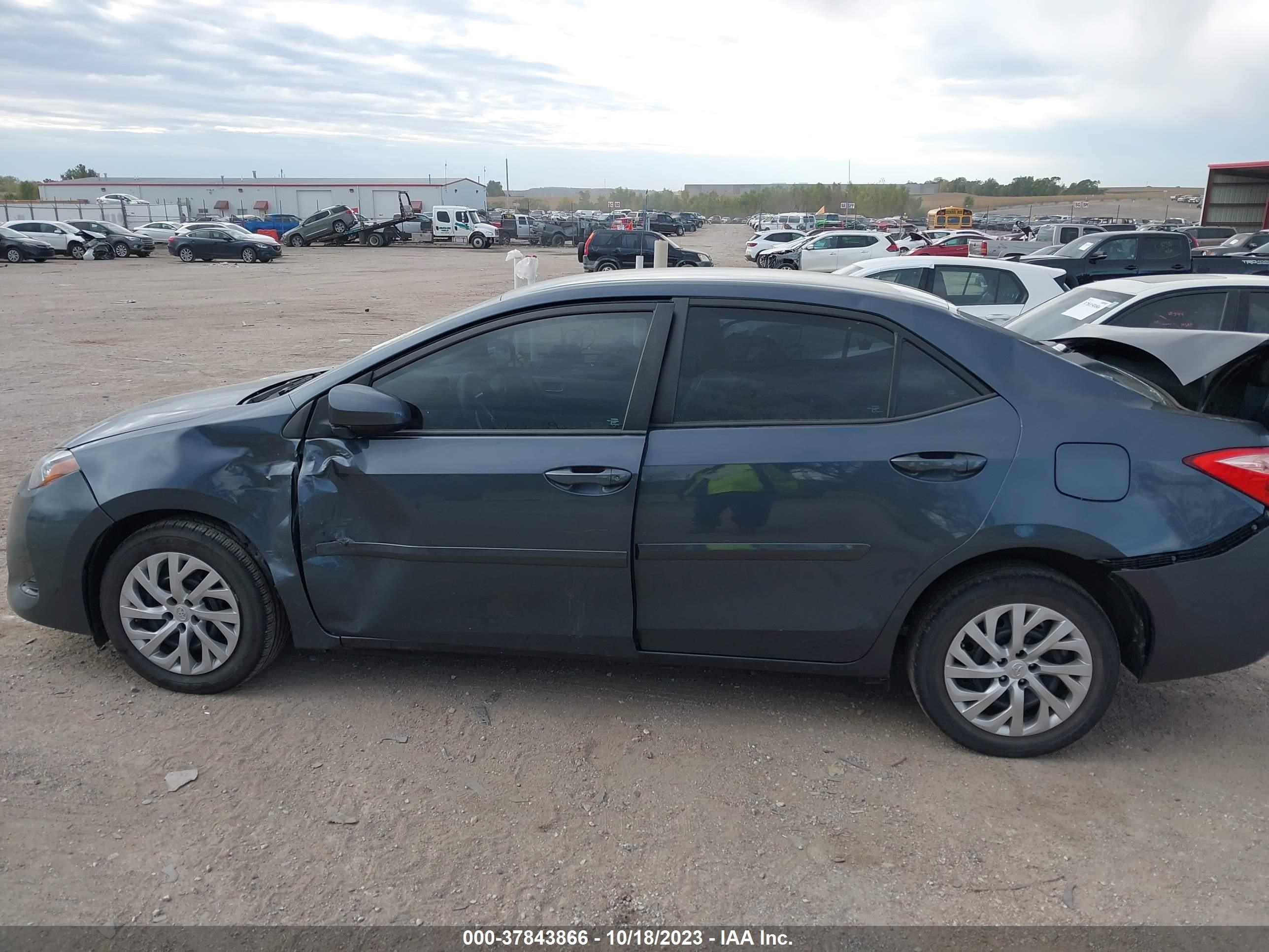 Photo 13 VIN: 2T1BURHE7HC815542 - TOYOTA COROLLA 