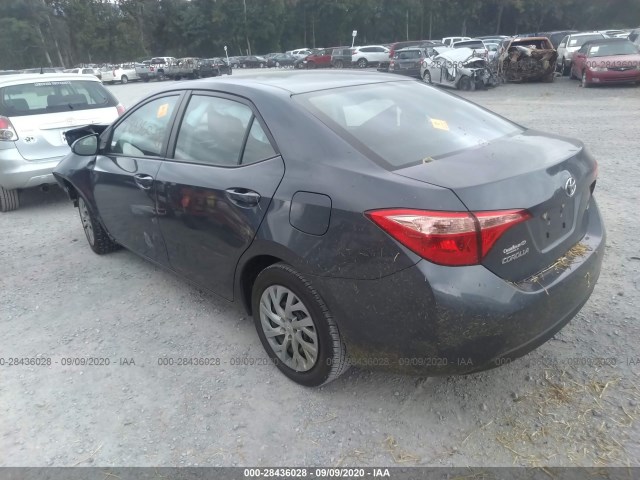 Photo 2 VIN: 2T1BURHE7JC010680 - TOYOTA COROLLA 