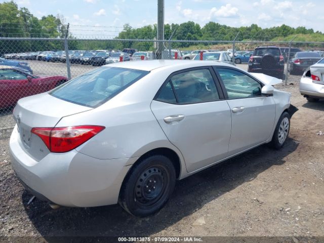 Photo 3 VIN: 2T1BURHE7JC017127 - TOYOTA COROLLA 