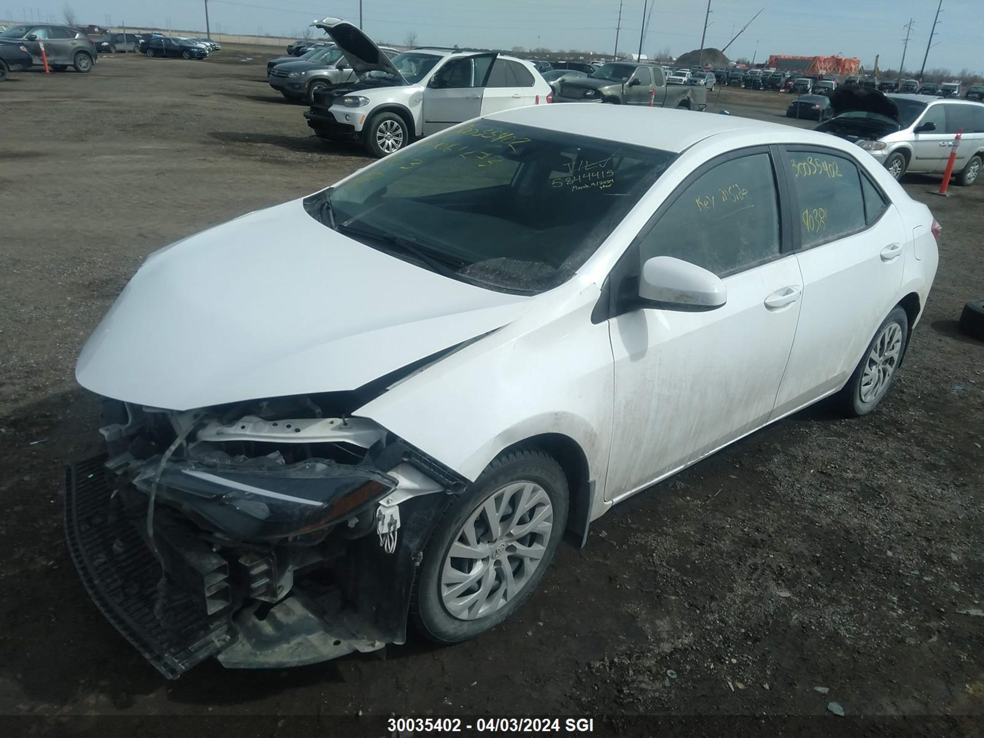 Photo 1 VIN: 2T1BURHE7JC061273 - TOYOTA COROLLA 