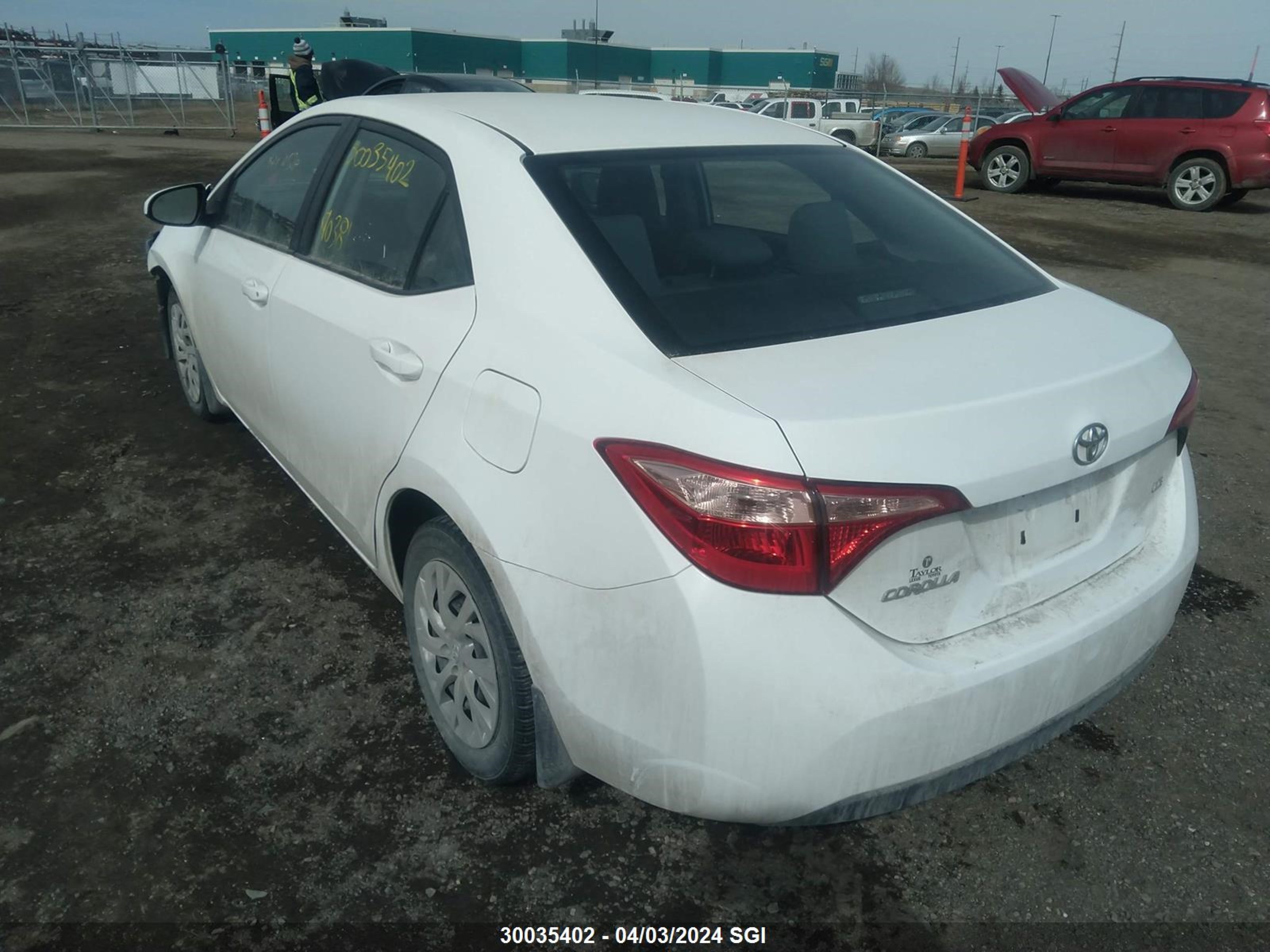 Photo 2 VIN: 2T1BURHE7JC061273 - TOYOTA COROLLA 