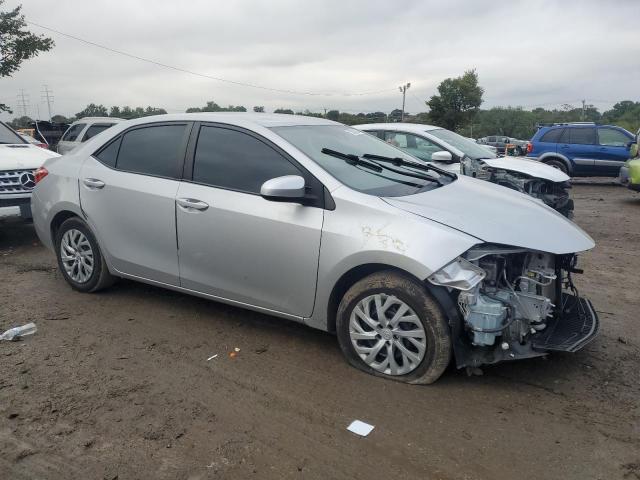 Photo 3 VIN: 2T1BURHE7JC098291 - TOYOTA COROLLA L 