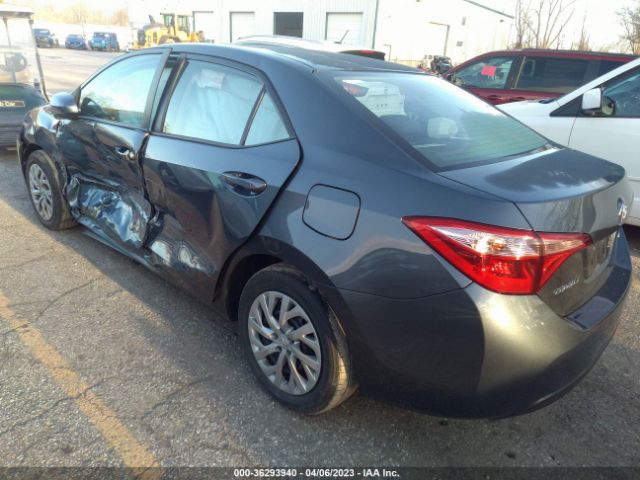 Photo 2 VIN: 2T1BURHE7JC102727 - TOYOTA COROLLA 