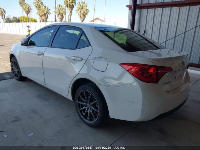 Photo 2 VIN: 2T1BURHE7JC111301 - TOYOTA COROLLA 