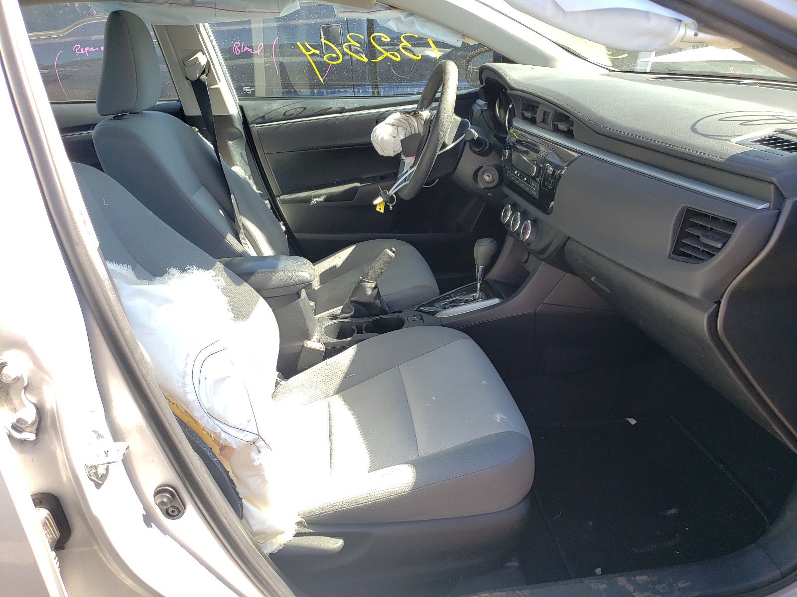 Photo 4 VIN: 2T1BURHE8EC155247 - TOYOTA COROLLA L 