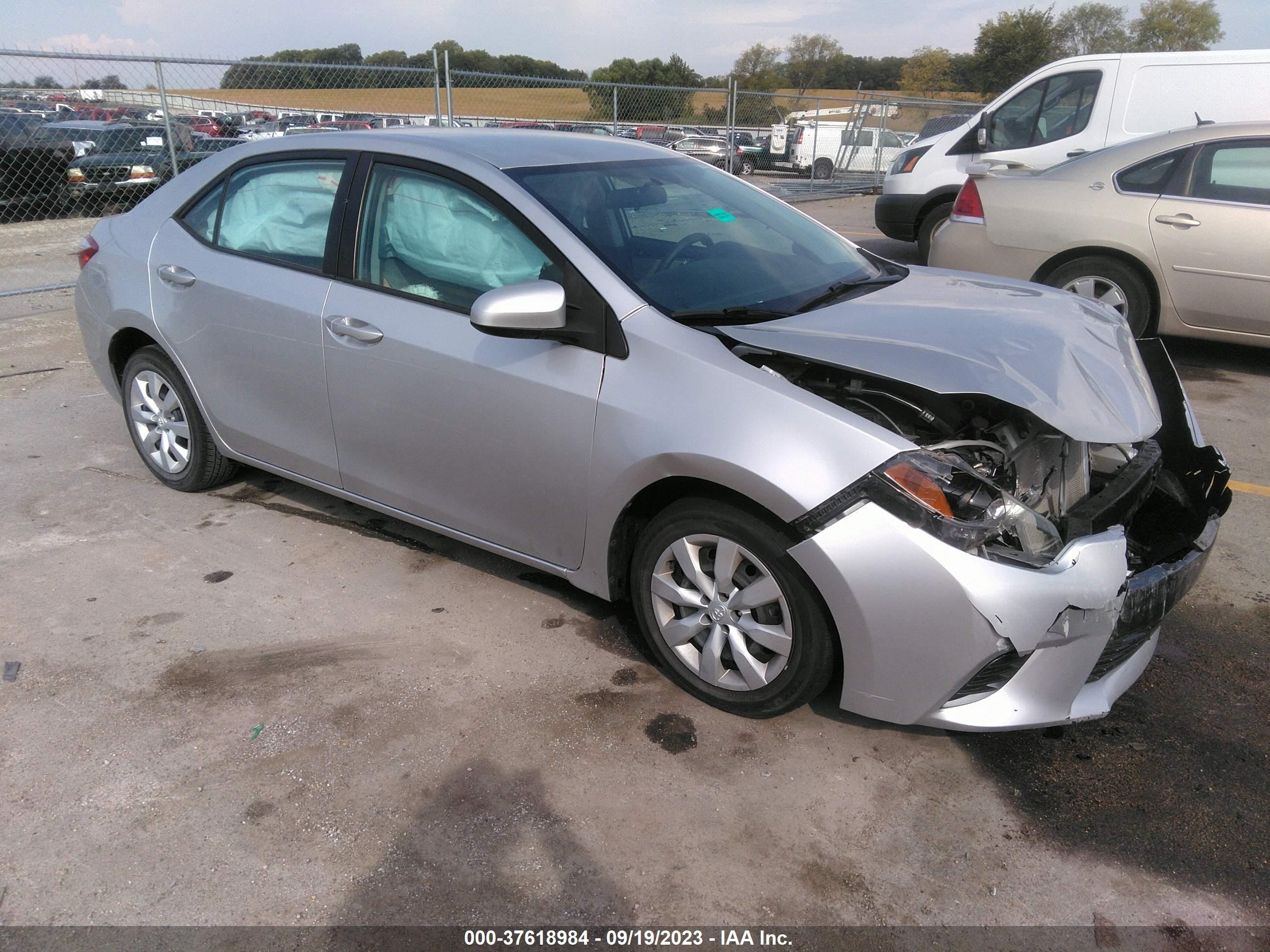 Photo 12 VIN: 2T1BURHE8FC255172 - TOYOTA COROLLA 