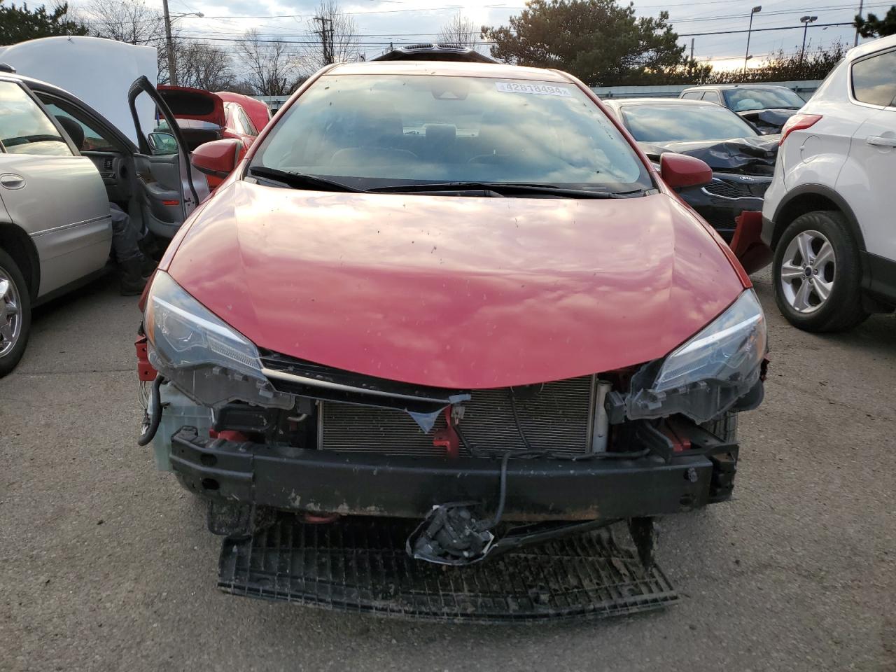 Photo 4 VIN: 2T1BURHE8JC051383 - TOYOTA COROLLA 