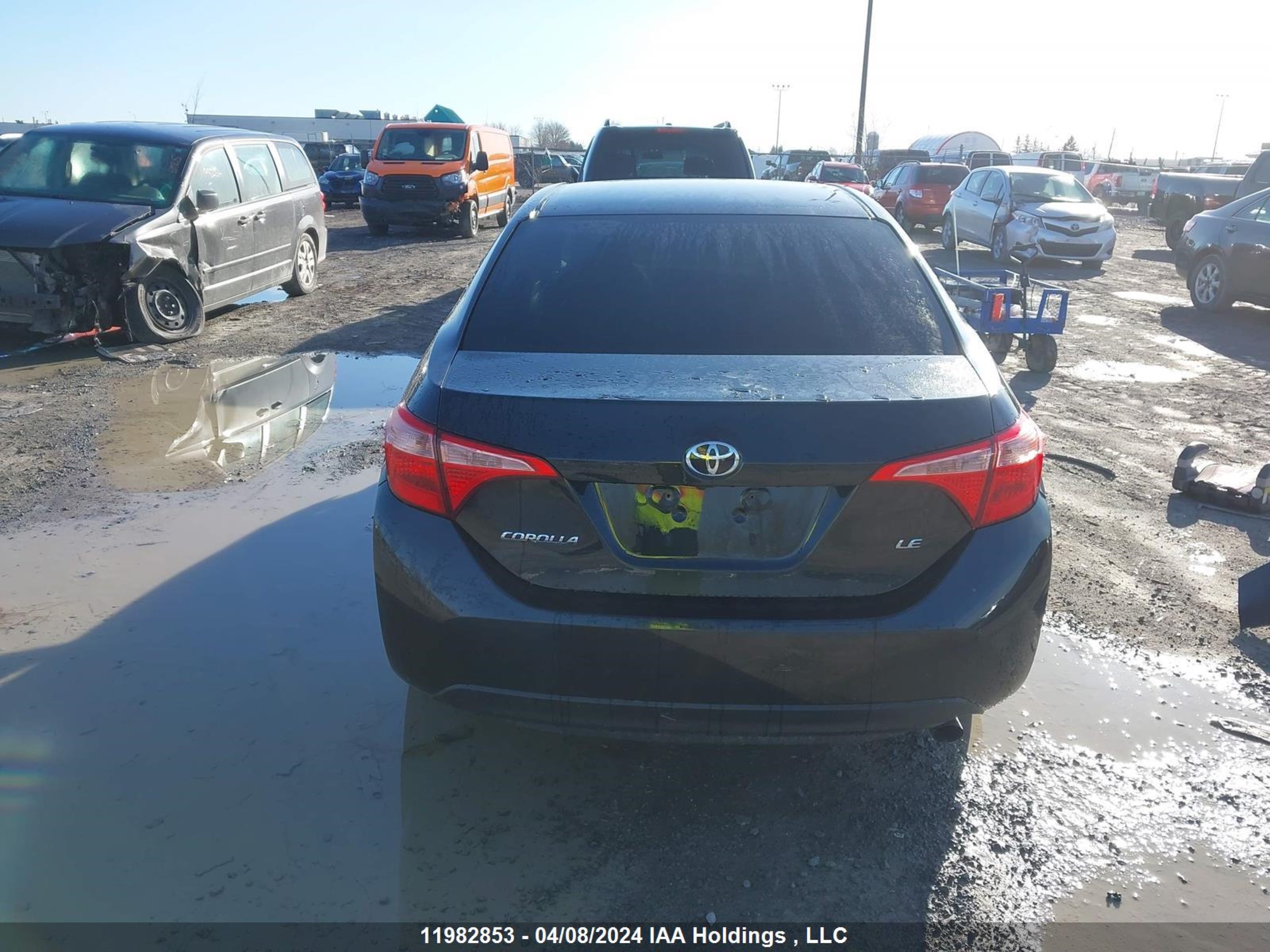 Photo 16 VIN: 2T1BURHE8JC056941 - TOYOTA COROLLA 