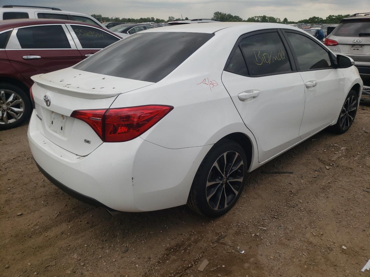 Photo 2 VIN: 2T1BURHE8JC103532 - TOYOTA COROLLA 