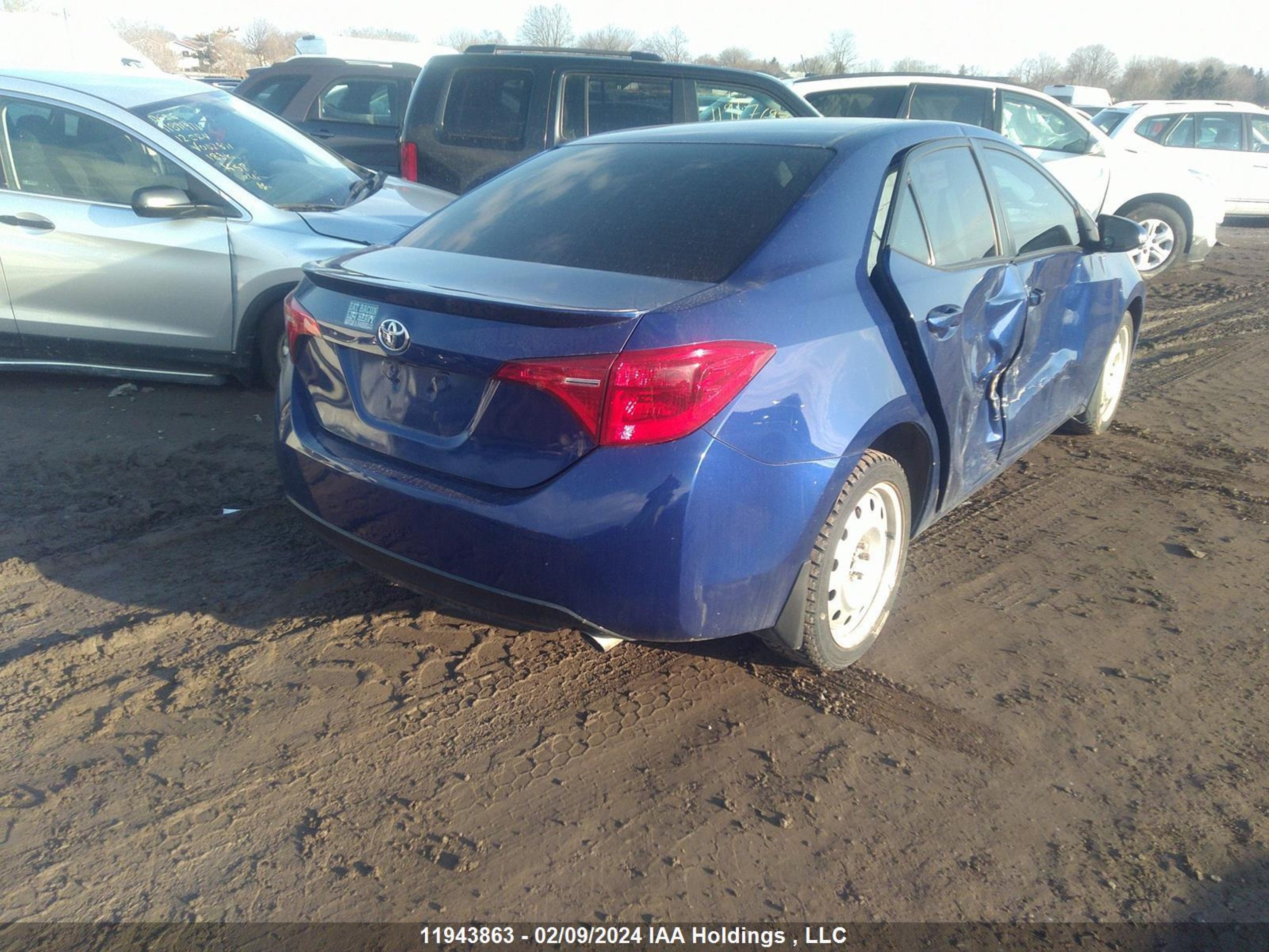 Photo 3 VIN: 2T1BURHE8JC115549 - TOYOTA COROLLA 