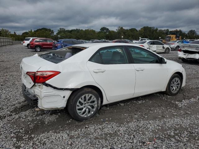 Photo 2 VIN: 2T1BURHE8JC121903 - TOYOTA COROLLA L 