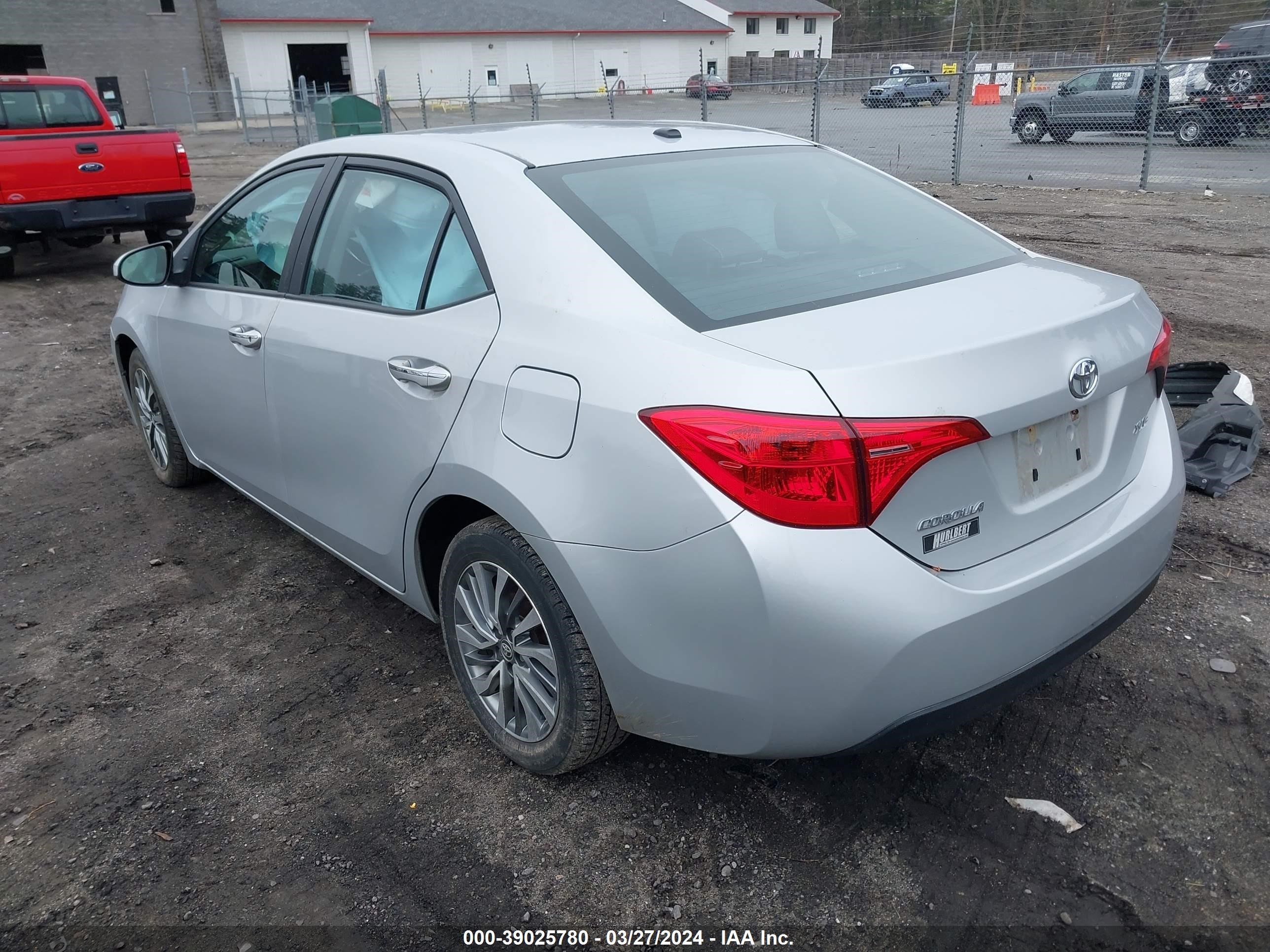 Photo 2 VIN: 2T1BURHE8KC171833 - TOYOTA COROLLA 