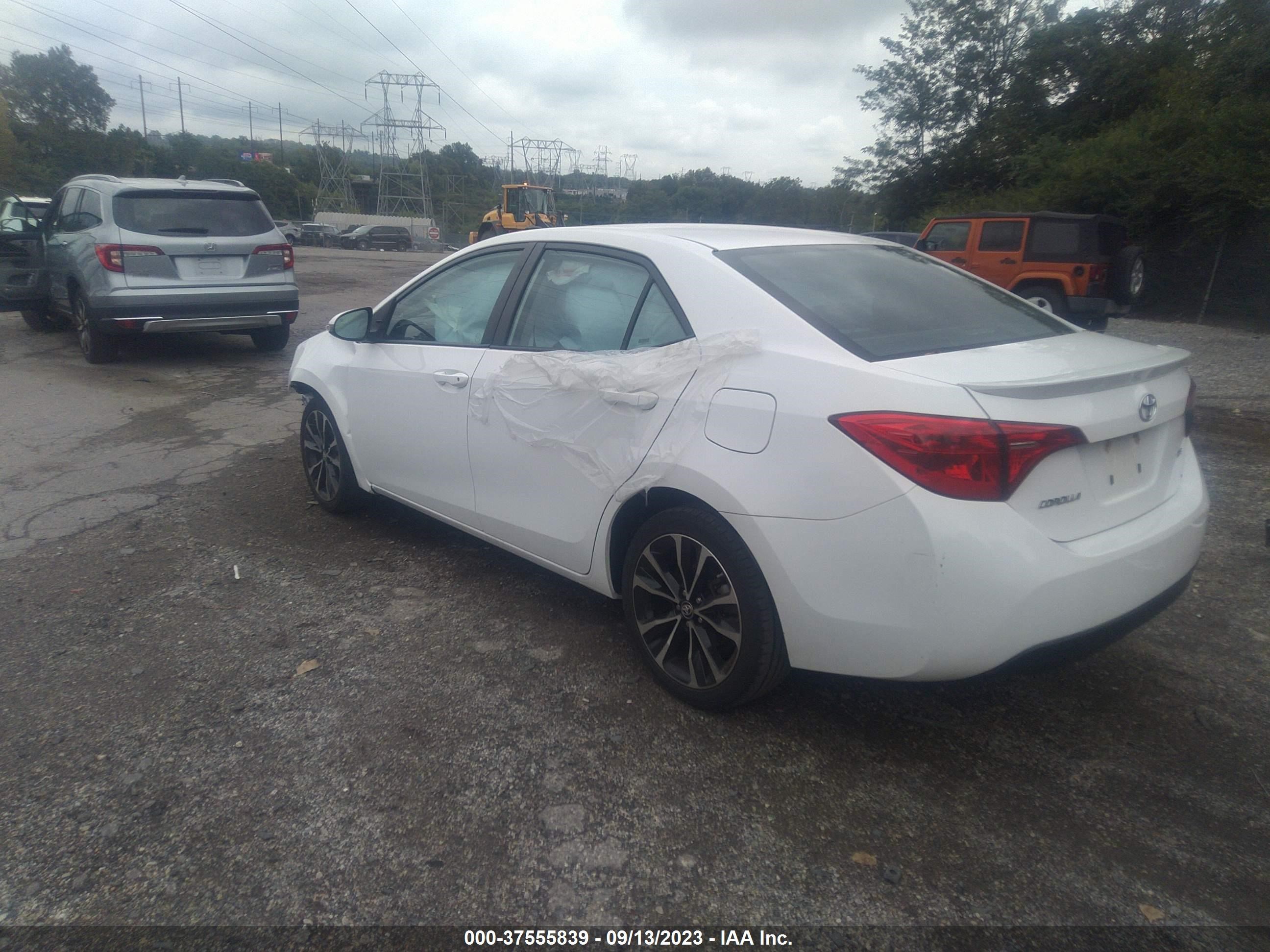 Photo 2 VIN: 2T1BURHE8KC175171 - TOYOTA COROLLA 