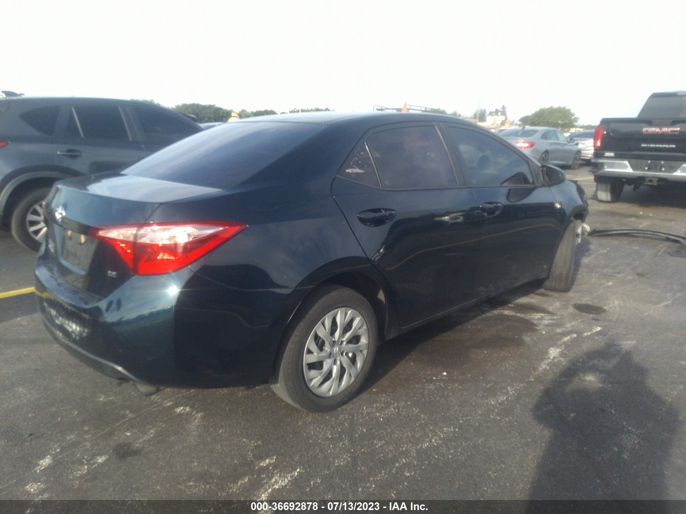 Photo 3 VIN: 2T1BURHE8KC175641 - TOYOTA COROLLA 