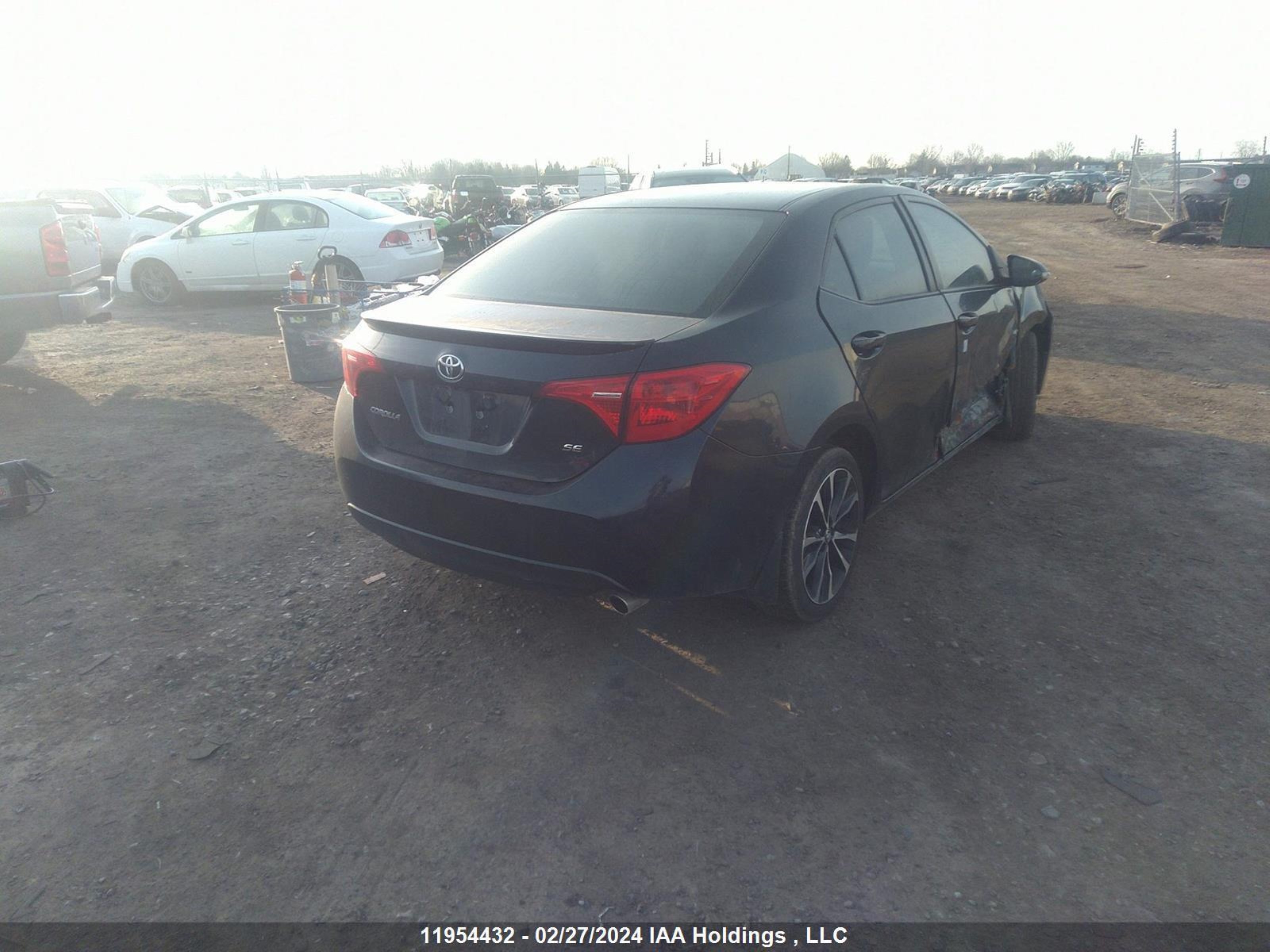 Photo 3 VIN: 2T1BURHE8KC180628 - TOYOTA COROLLA 