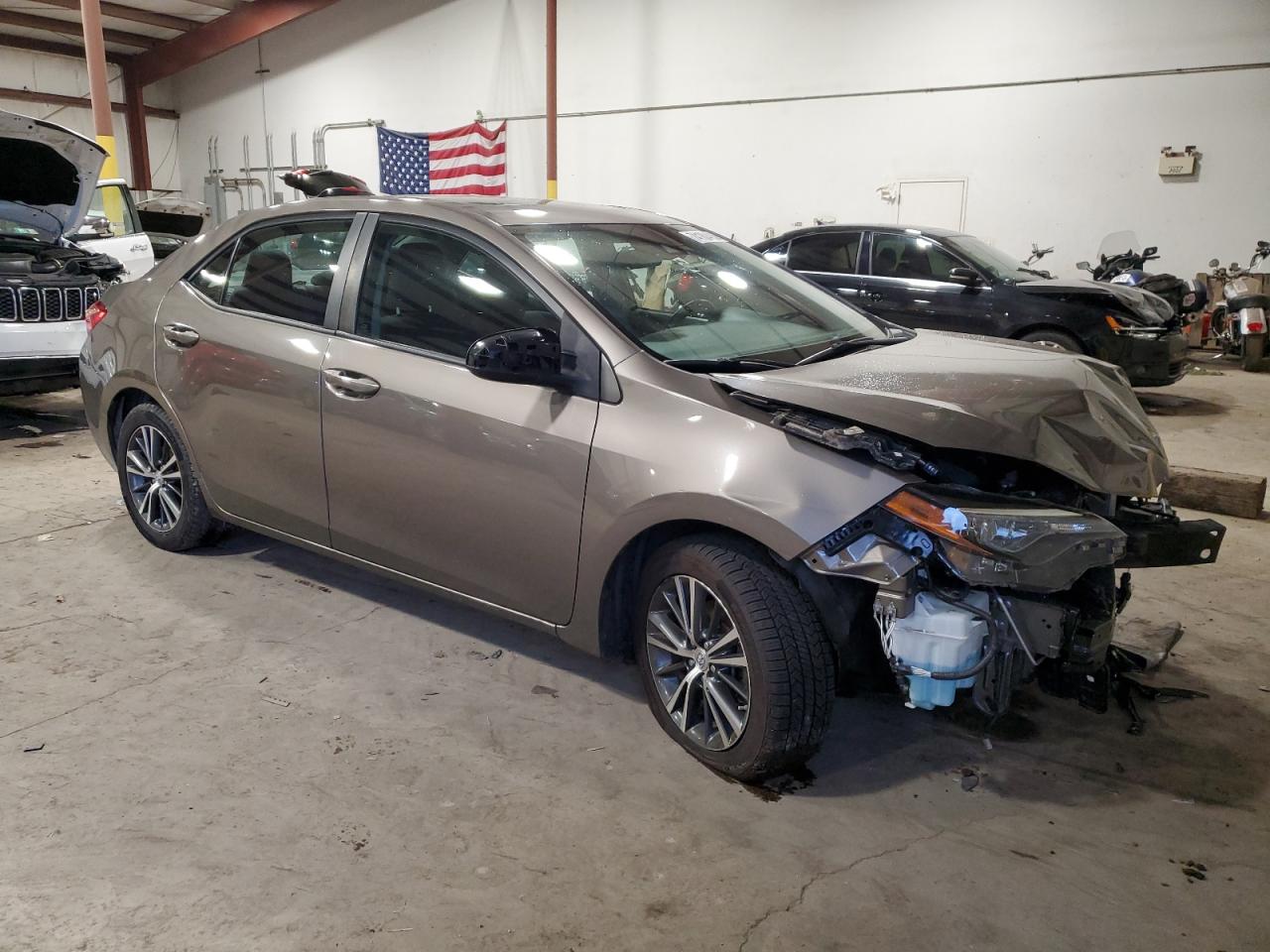 Photo 3 VIN: 2T1BURHE8KC185618 - TOYOTA COROLLA 