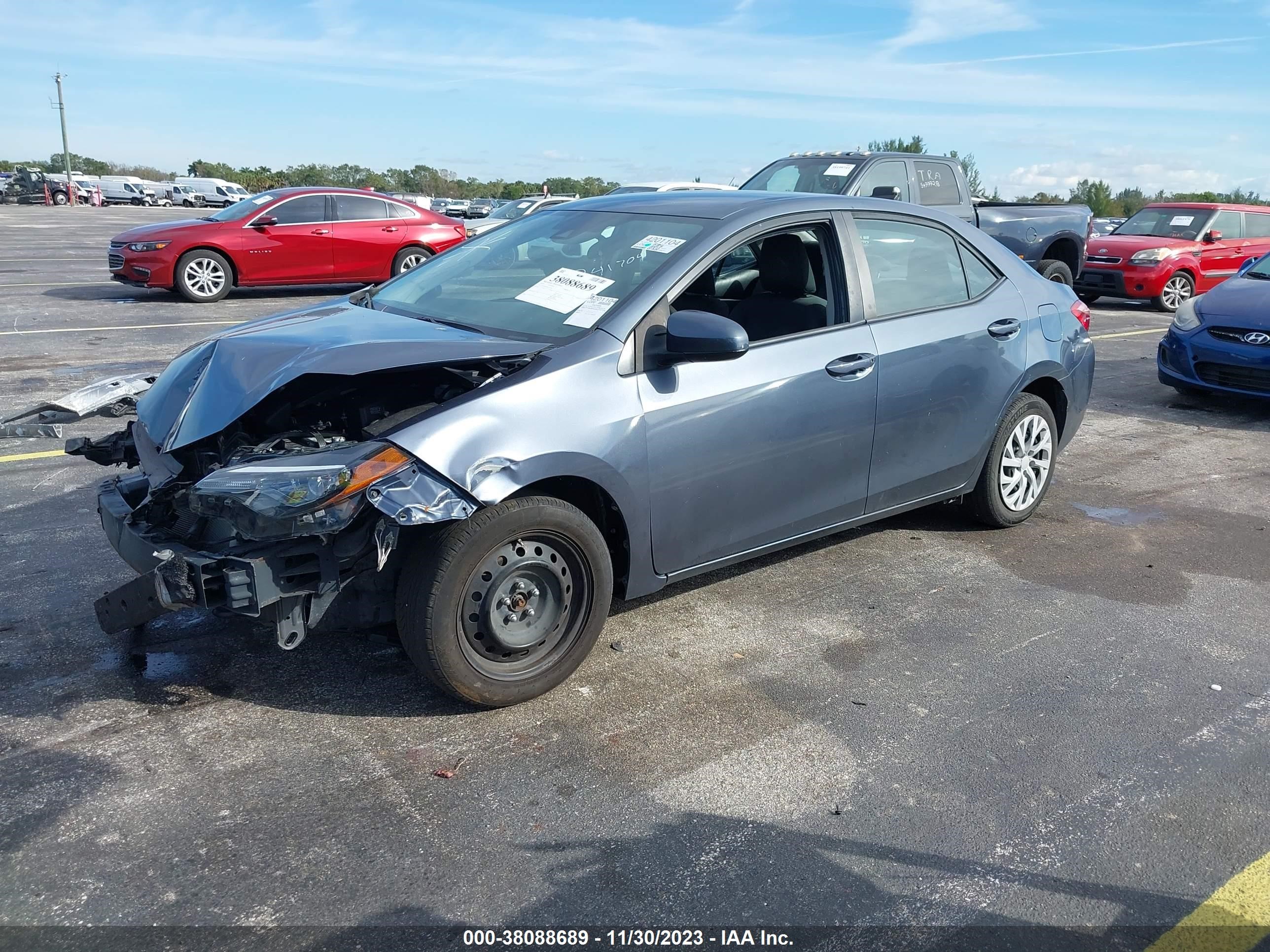 Photo 1 VIN: 2T1BURHE8KC241704 - TOYOTA COROLLA 