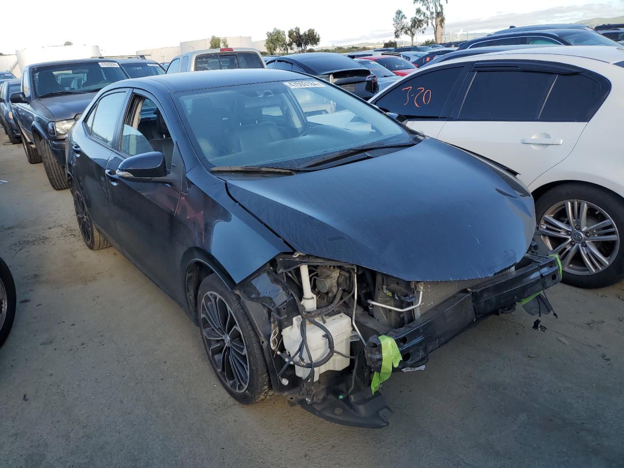 Photo 3 VIN: 2T1BURHE9FC361209 - TOYOTA COROLLA 